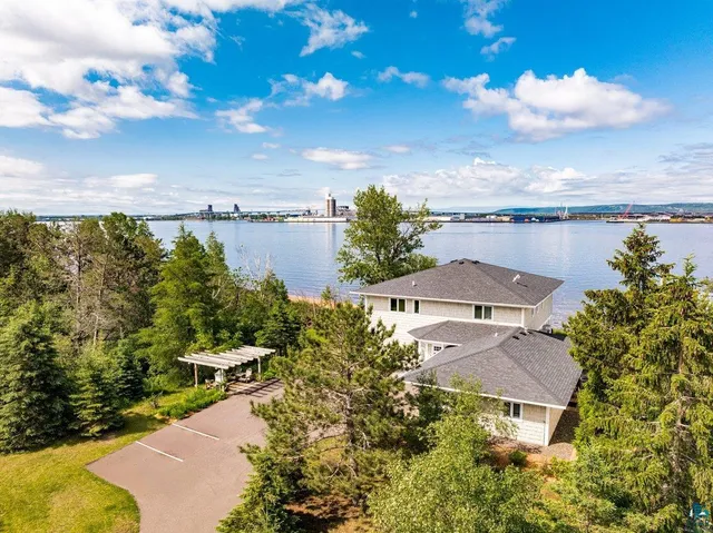 $1,745,000 | 312 Harbor Point Circle, Duluth, MN 55802