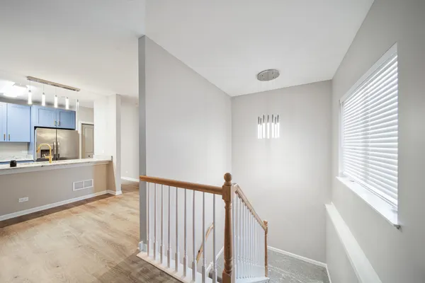 $2,400 | 5 South Virginia Road, Unit 1, Crystal Lake, IL 60014