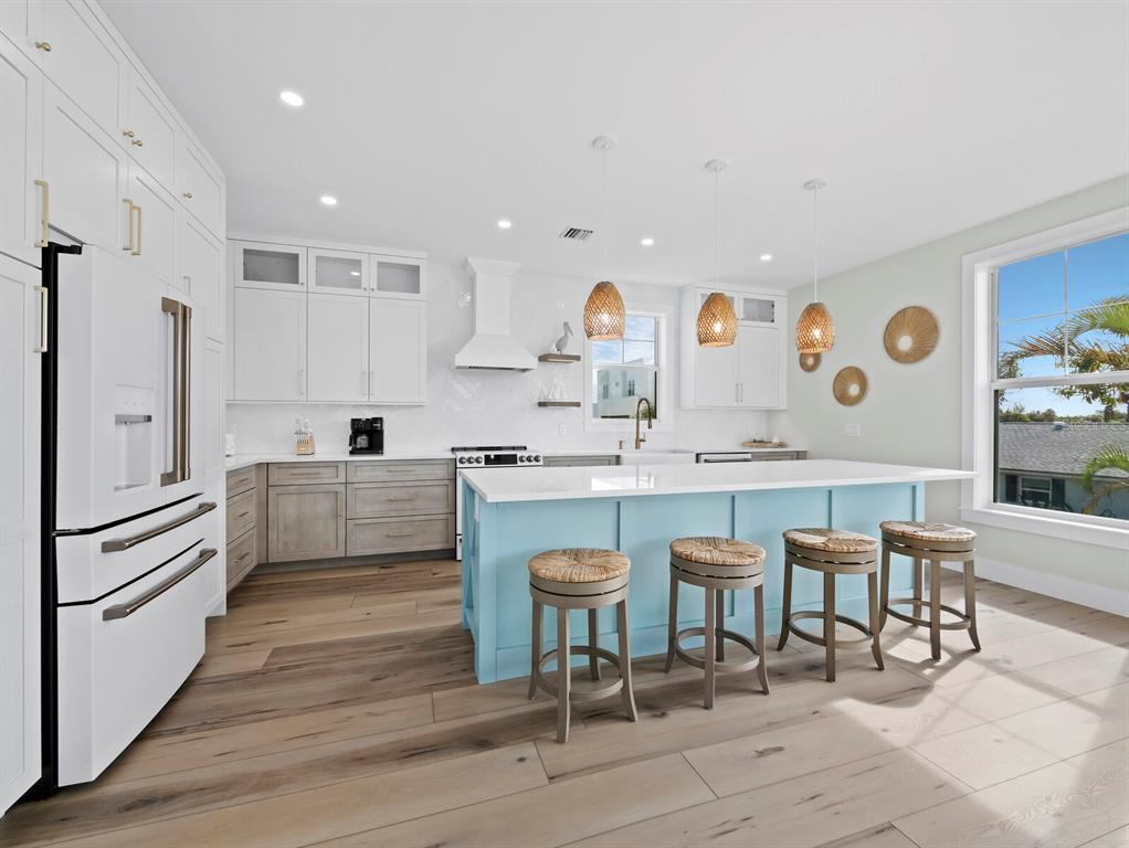 630 Companion Way Longboat Key, FL 34228 - Photo 12 of 66