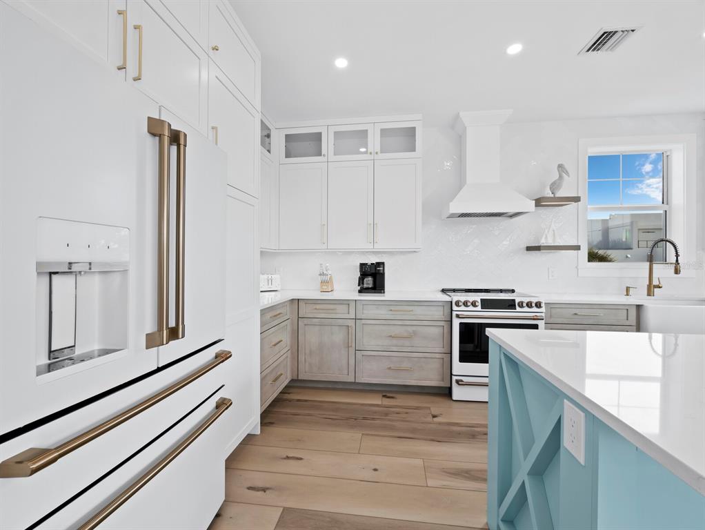 630 Companion Way Longboat Key, FL 34228 - Photo 15 of 66