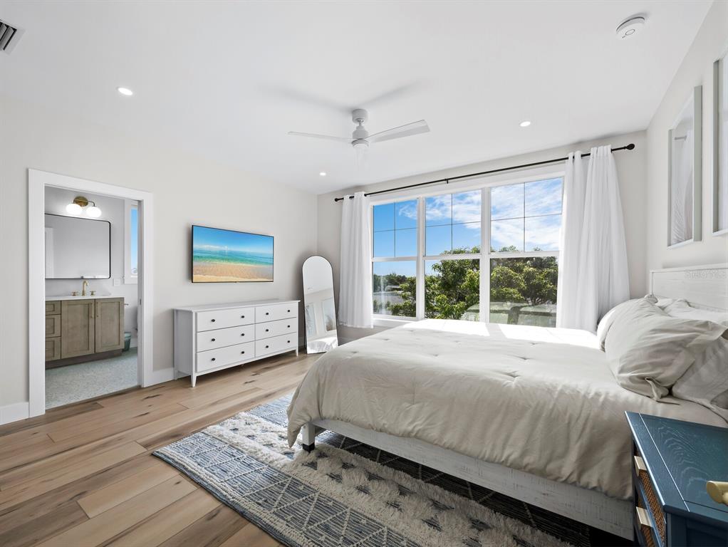 630 Companion Way Longboat Key, FL 34228 - Photo 32 of 66