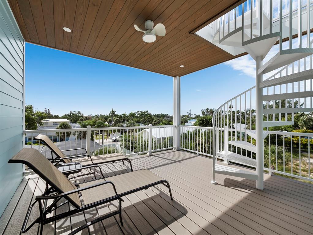 630 Companion Way Longboat Key, FL 34228 - Photo 37 of 66 a view of a balcony with furniture