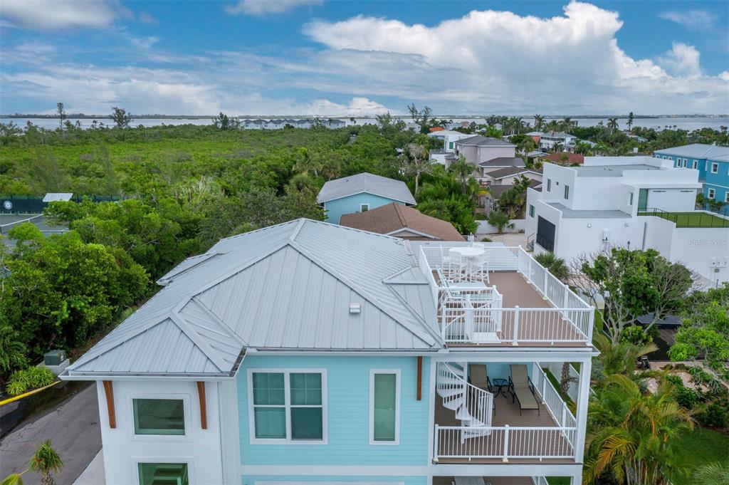 630 Companion Way Longboat Key, FL 34228 - Photo 42 of 66 an aerial view of a house