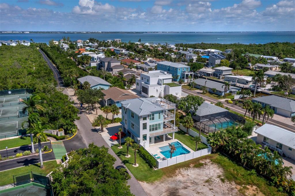 630 Companion Way Longboat Key, FL 34228 - Photo 62 of 66 an aerial view of multiple house