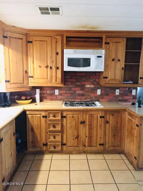 1300 East Pleasant Valley Road, Unit 57 Oxnard, CA 93033 - Photo 2 of 10 IMG_3219 (2)