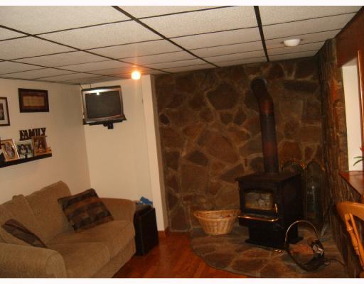 135 Wray Large Road Jefferson Hills, PA 15025 - Photo 4 of 8 Den/Family/Great Room.