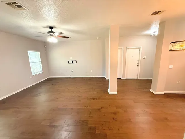 a view of empty room with window