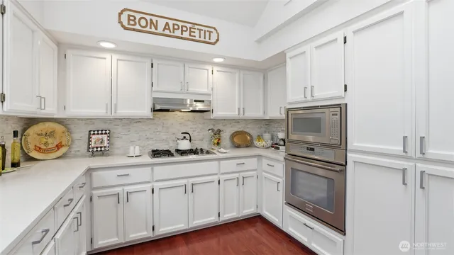 $1,425,000 | 4352 243rd Avenue Southeast, Sammamish, WA 98029