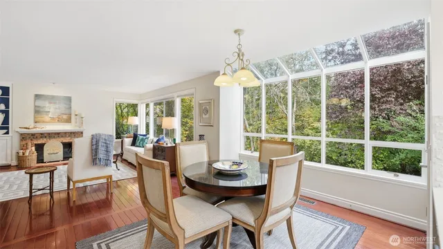 $1,425,000 | 4352 243rd Avenue Southeast, Sammamish, WA 98029