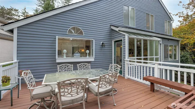 $1,425,000 | 4352 243rd Avenue Southeast, Sammamish, WA 98029