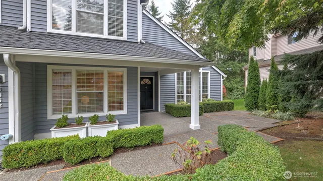$1,425,000 | 4352 243rd Avenue Southeast, Sammamish, WA 98029