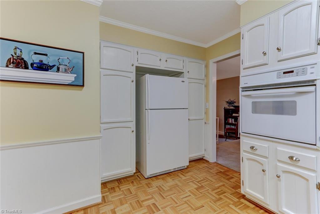5726 Oak Tree Road Greensboro, NC 27455 - Photo 11 of 30 Gallery Image 11