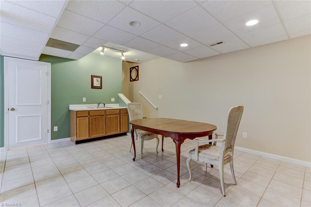 5726 Oak Tree Road Greensboro, NC 27455 - Photo 24 of 30 Gallery Image 24
