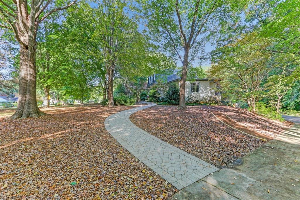 5726 Oak Tree Road Greensboro, NC 27455 - Photo 4 of 30 Gallery Image 4