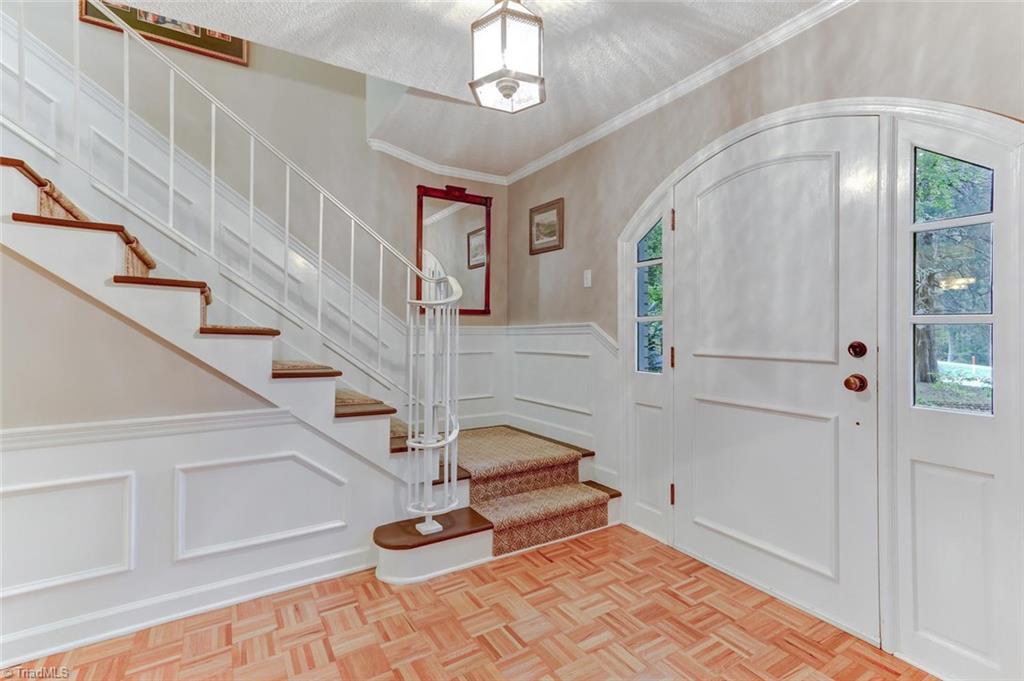 5726 Oak Tree Road Greensboro, NC 27455 - Photo 6 of 30 Gallery Image 6