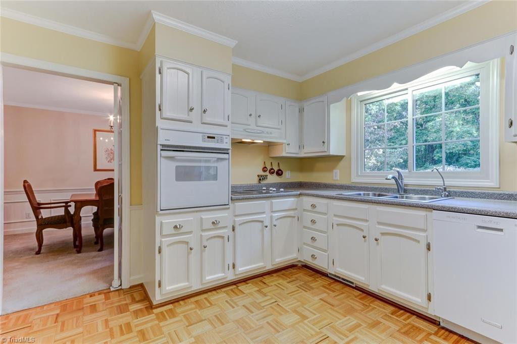 5726 Oak Tree Road Greensboro, NC 27455 - Photo 10 of 30 Gallery Image 10