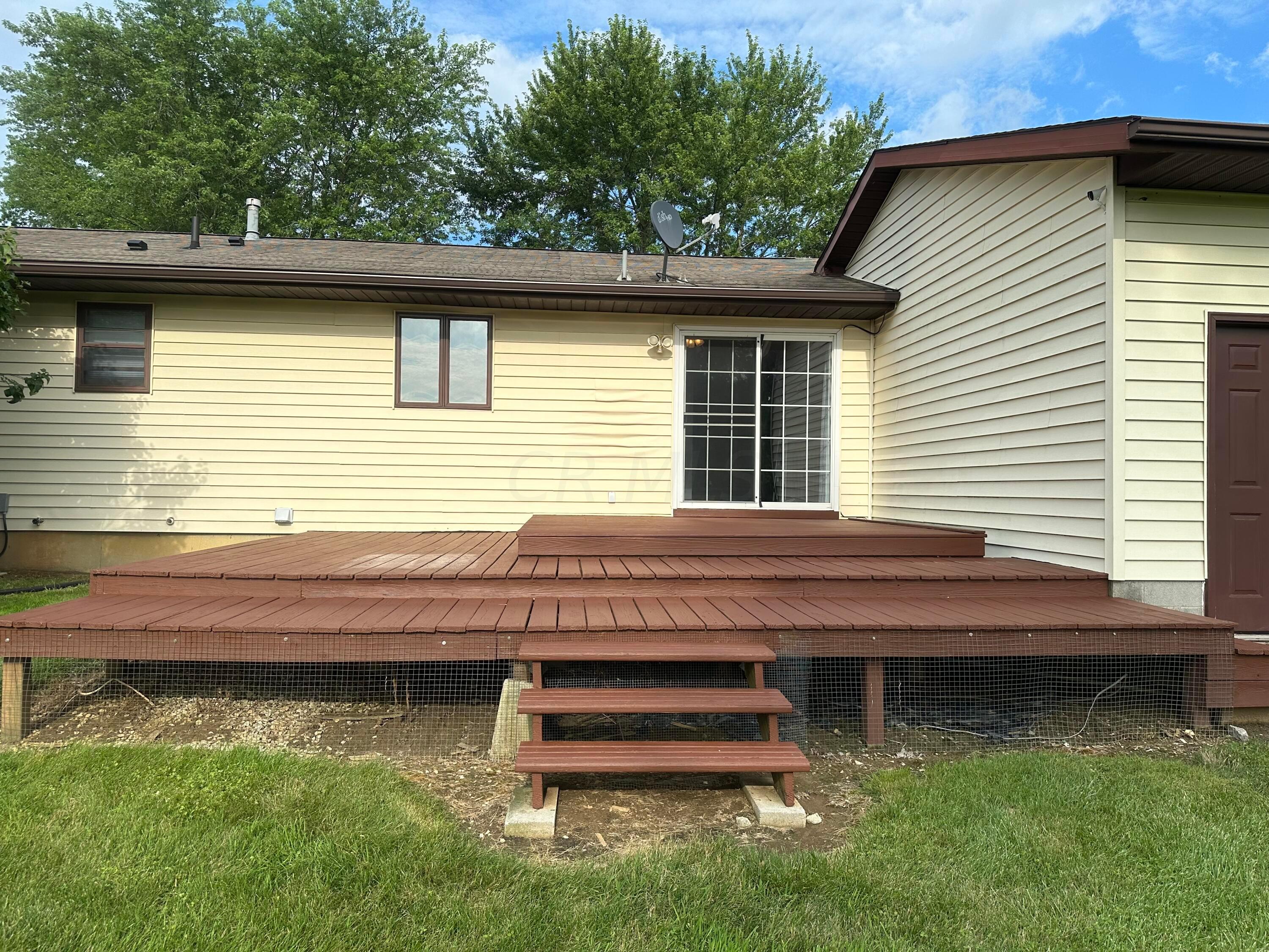 1783 Smeltzer Road Marion, OH 43302 - Photo 20 of 25 Large back Deck