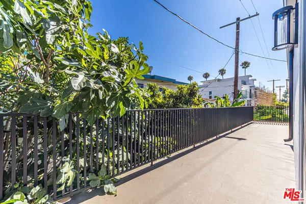 $23,833 | 5438 Romaine Street, Los Angeles, CA 90038