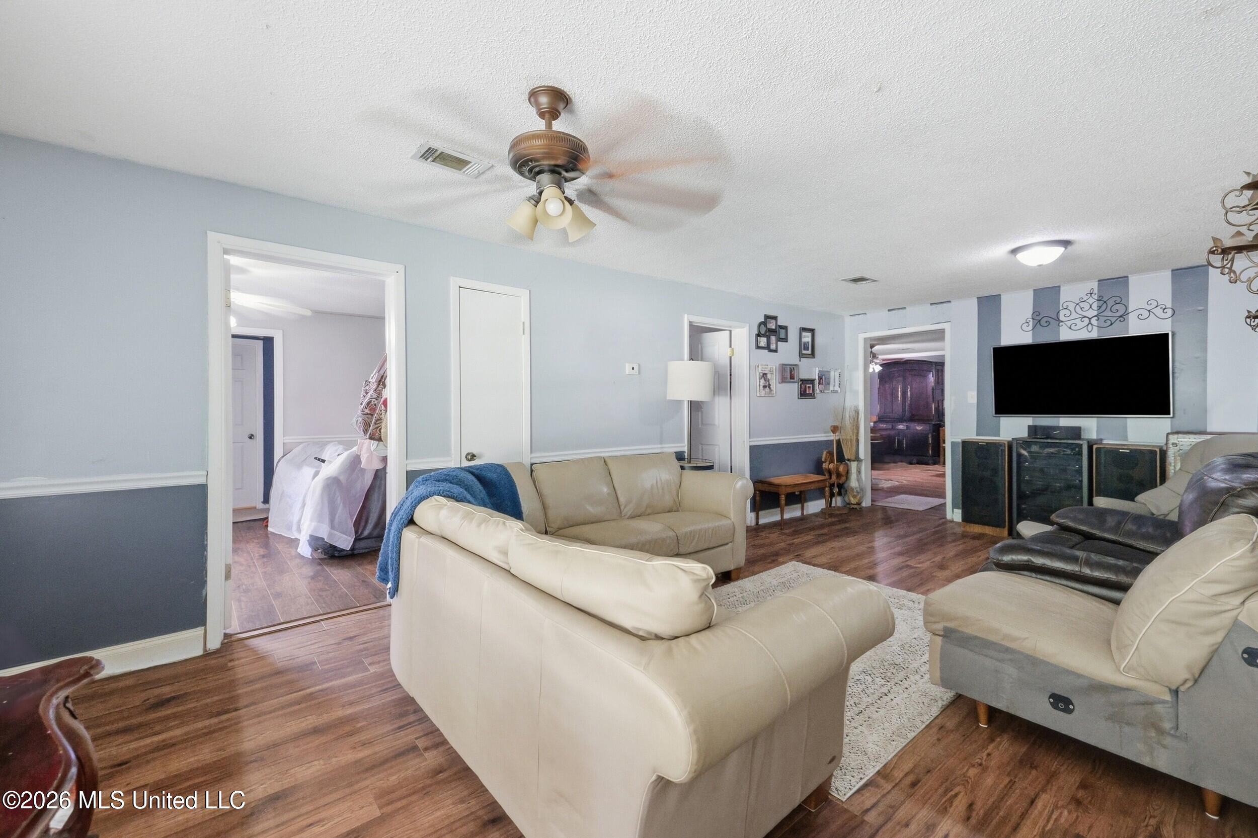 12231 Shorecrest Road Biloxi, MS 39532 - Photo 6 of 26 7_r6__1166