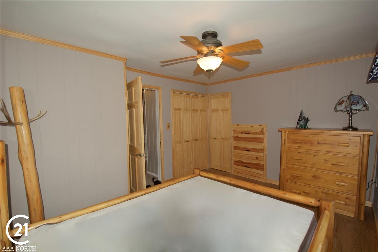 10975 Brandon Road Emmett, MI 48022 - Photo 6 of 30 31301333-5.JPG