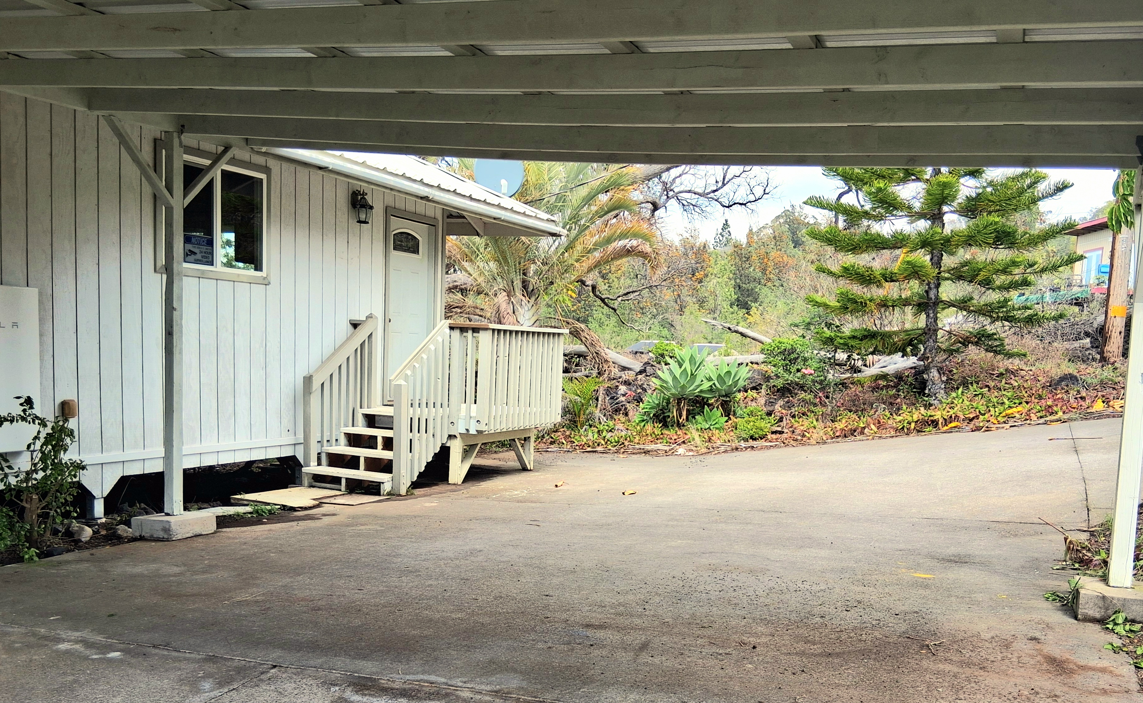 92-8221 Reef Parkway Ocean View, HI 96704 - Photo 4 of 20 a view of car garage