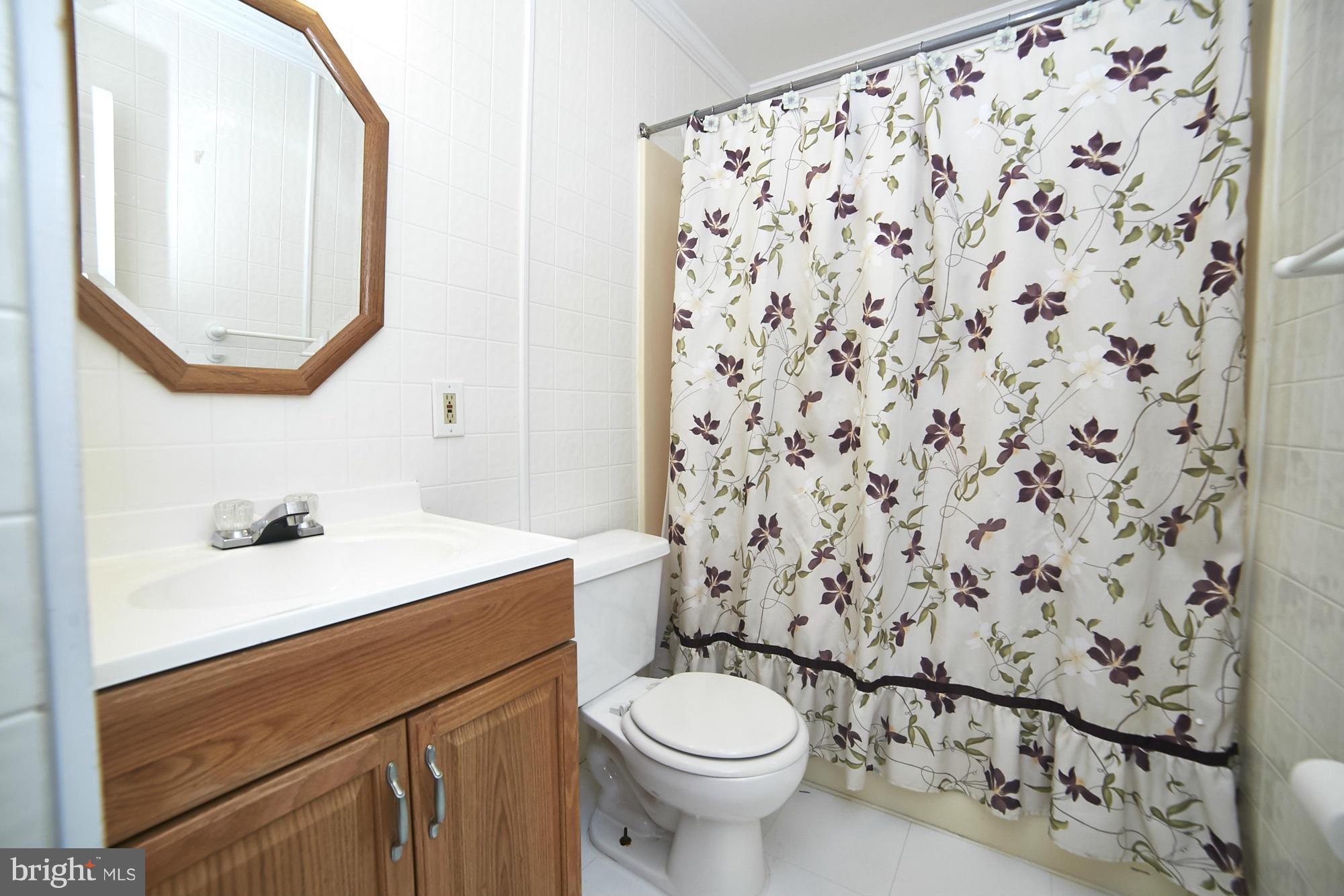 1618 Searles Road Dundalk, MD 21222 - Photo 10 of 20 Bath