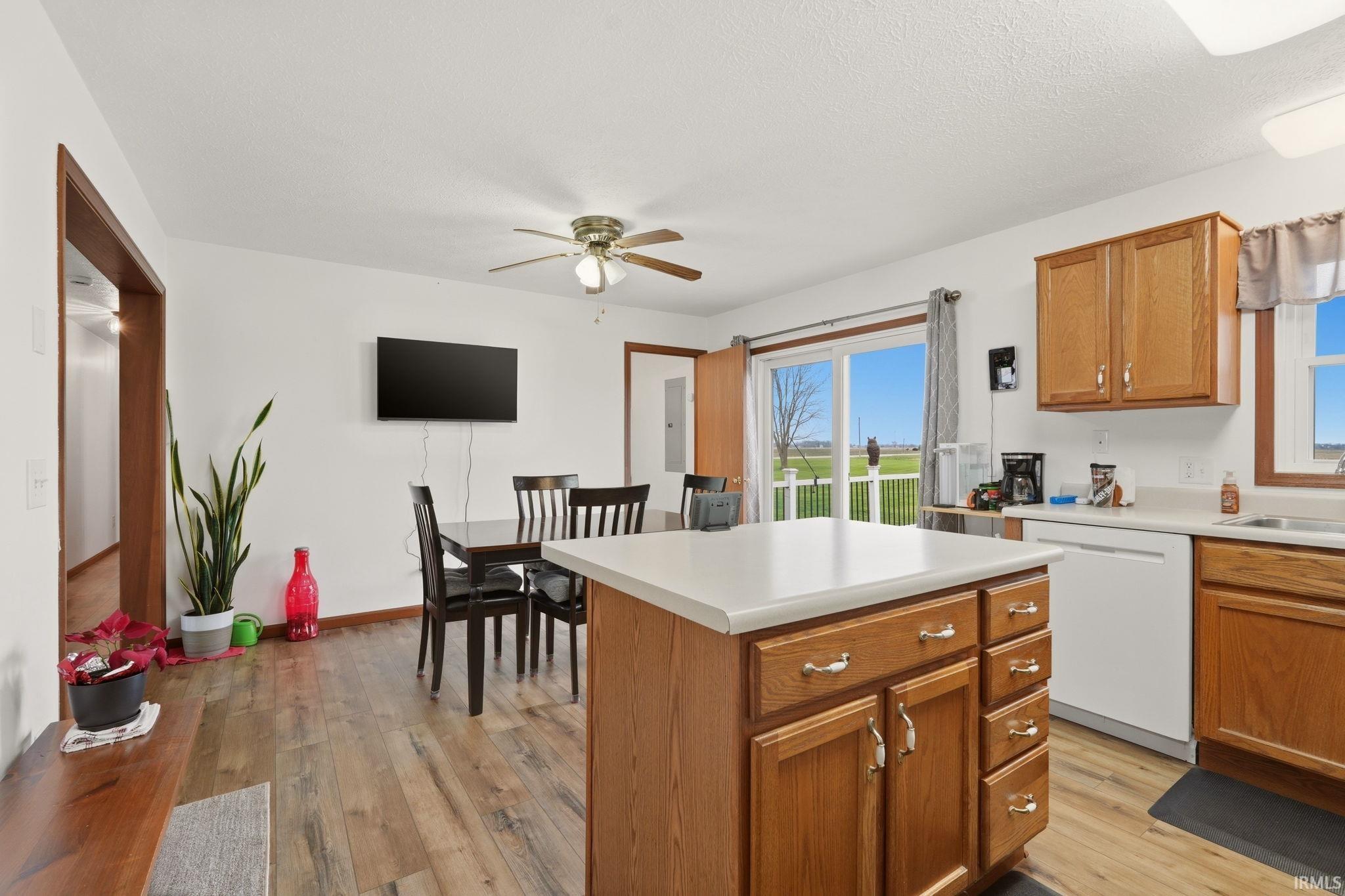 5510 South Warren Road Warren, IN 46792 - Photo 13 of 36