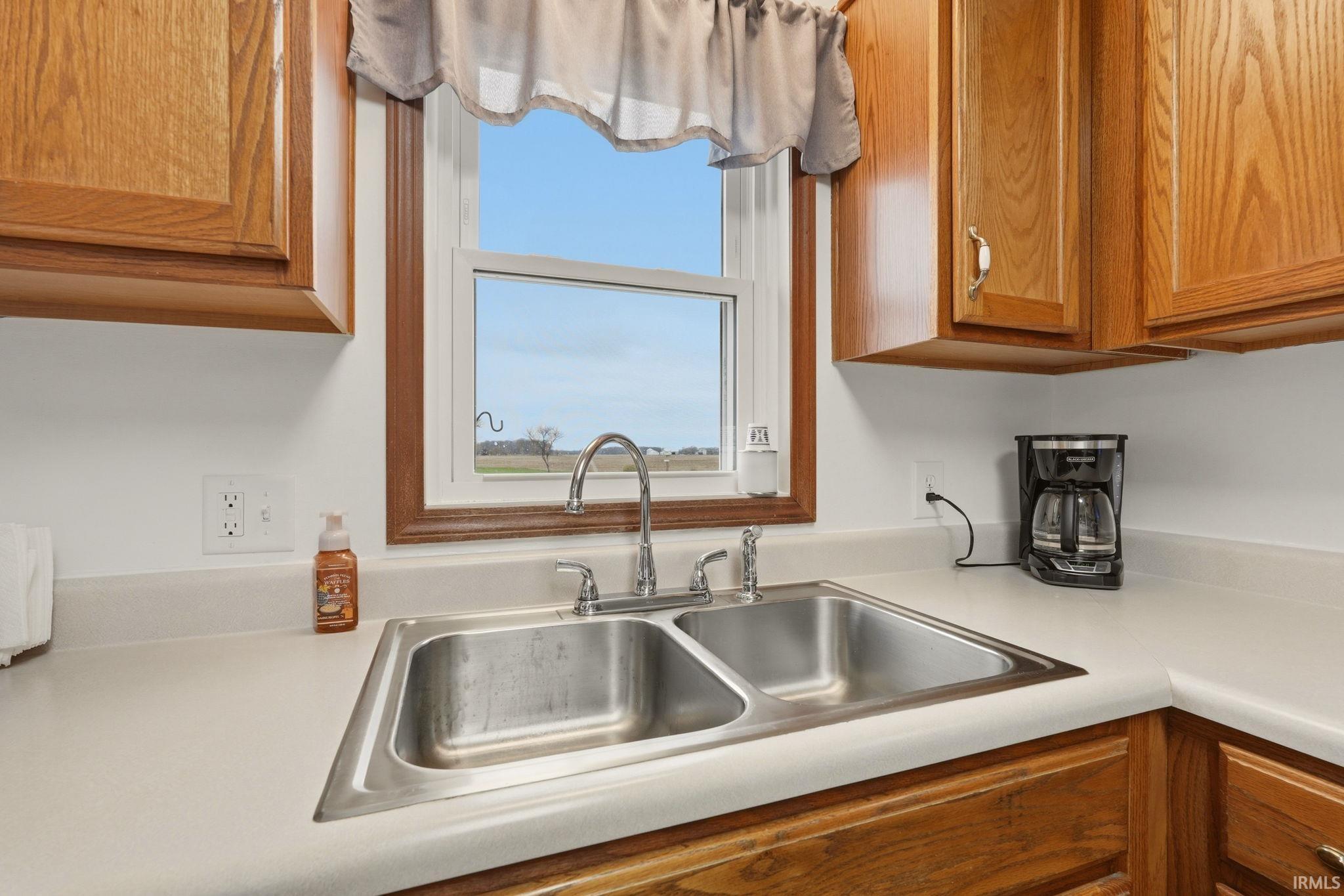 5510 South Warren Road Warren, IN 46792 - Photo 15 of 36