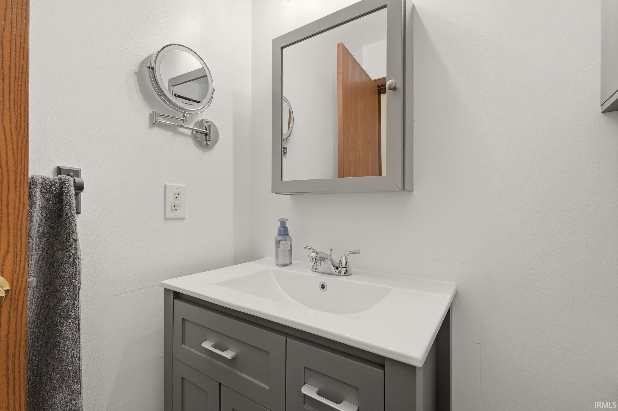 5510 South Warren Road Warren, IN 46792 - Photo 21 of 36