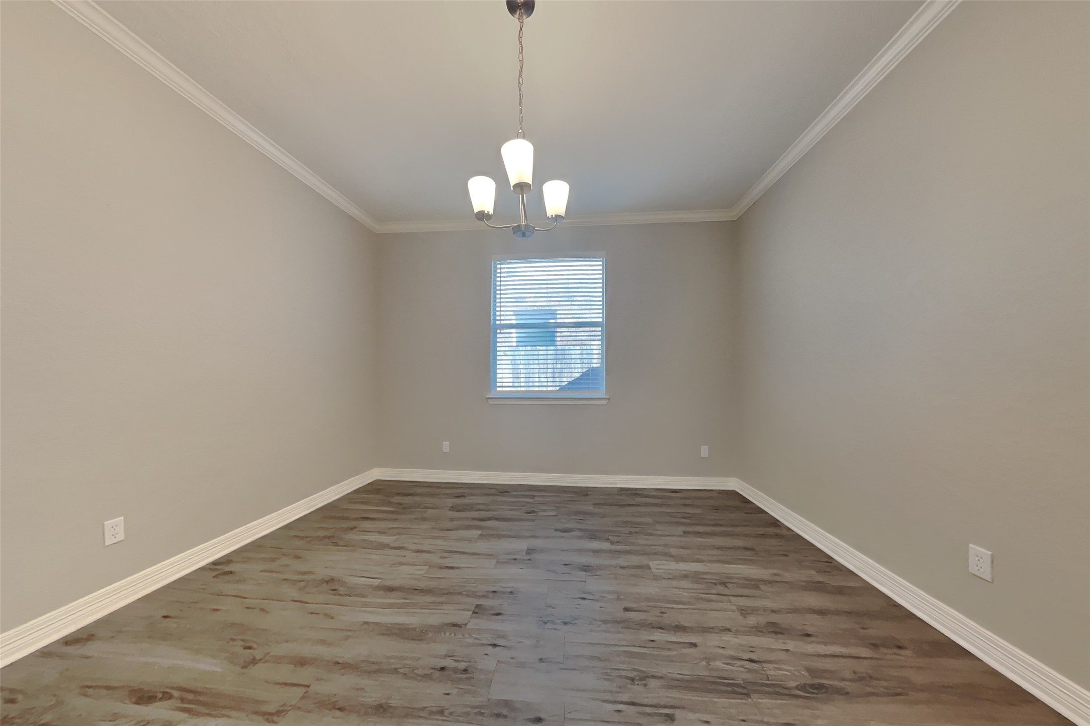 2815 Lockeridge Oaks Drive Spring, TX 77386 - Photo 7 of 18 a view of an empty room with a window