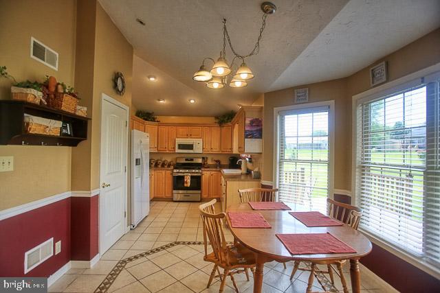 3591 Centennial Road Hanover, PA 17331 - Photo 4 of 19