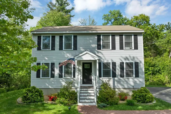 $549,000 | 14 Doris Drive, Hooksett, NH 03106