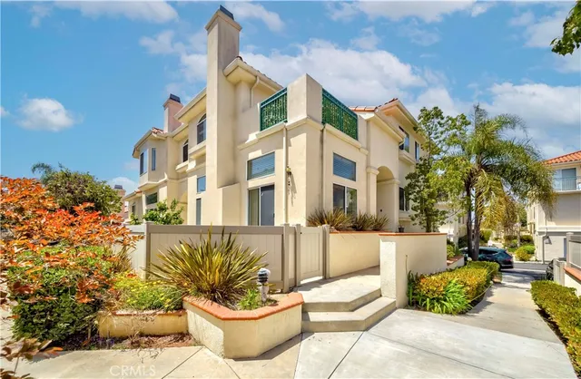 $1,239,000 | 4489 Spencer Street, Unit 224, Torrance, CA 90503