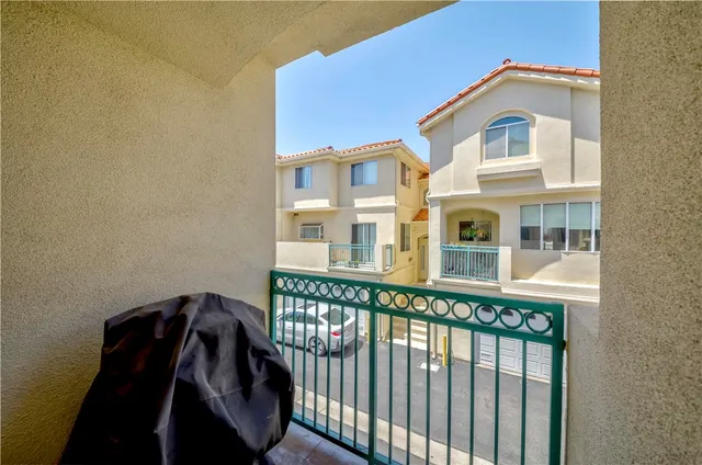 $1,239,000 | 4489 Spencer Street, Unit 224, Torrance, CA 90503