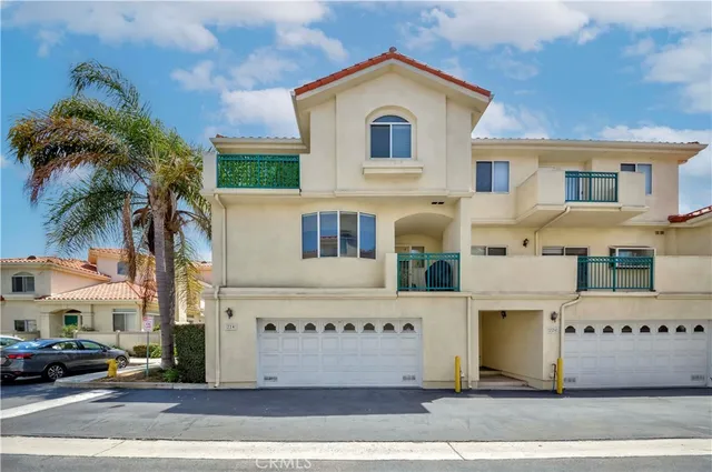 $1,239,000 | 4489 Spencer Street, Unit 224, Torrance, CA 90503