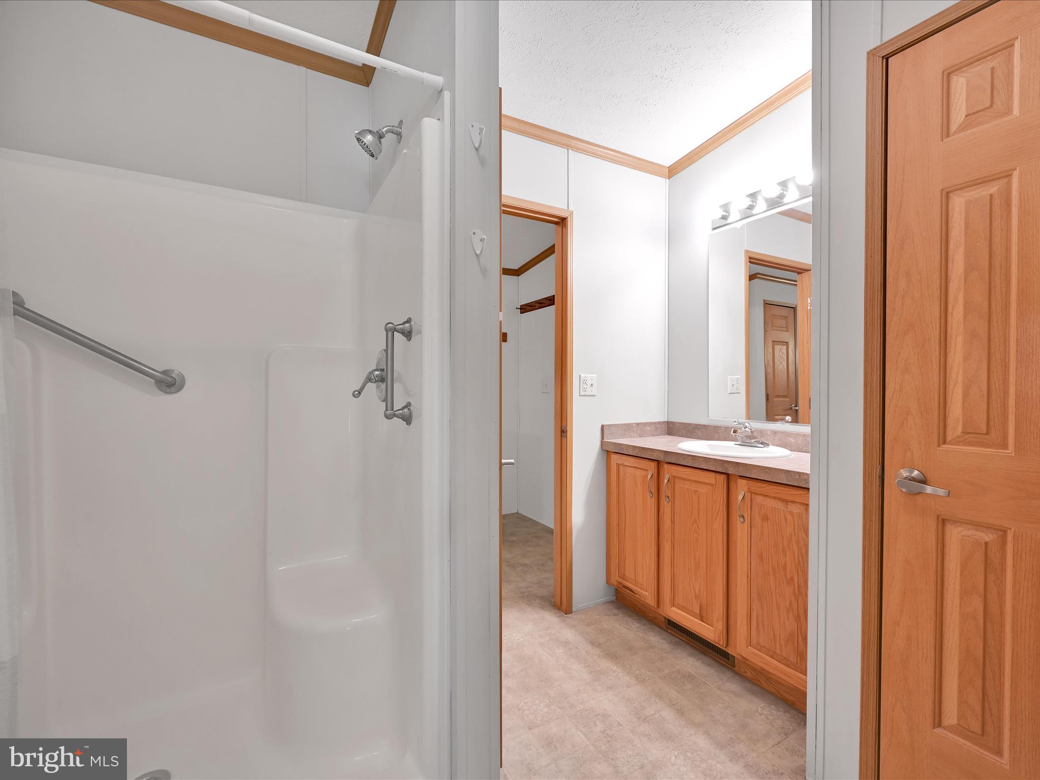 1044 Hemlock Circle Manheim, PA 17545 - Photo 18 of 31 a view of a bathroom from a hallway