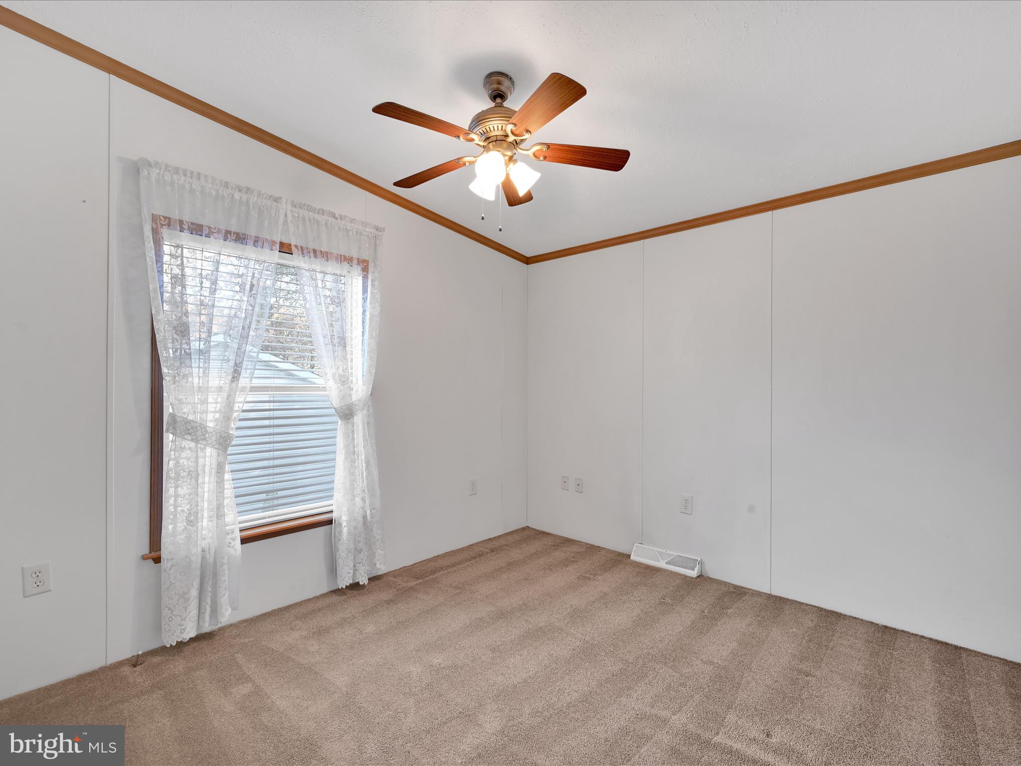 1044 Hemlock Circle Manheim, PA 17545 - Photo 22 of 31 a view of an entryway