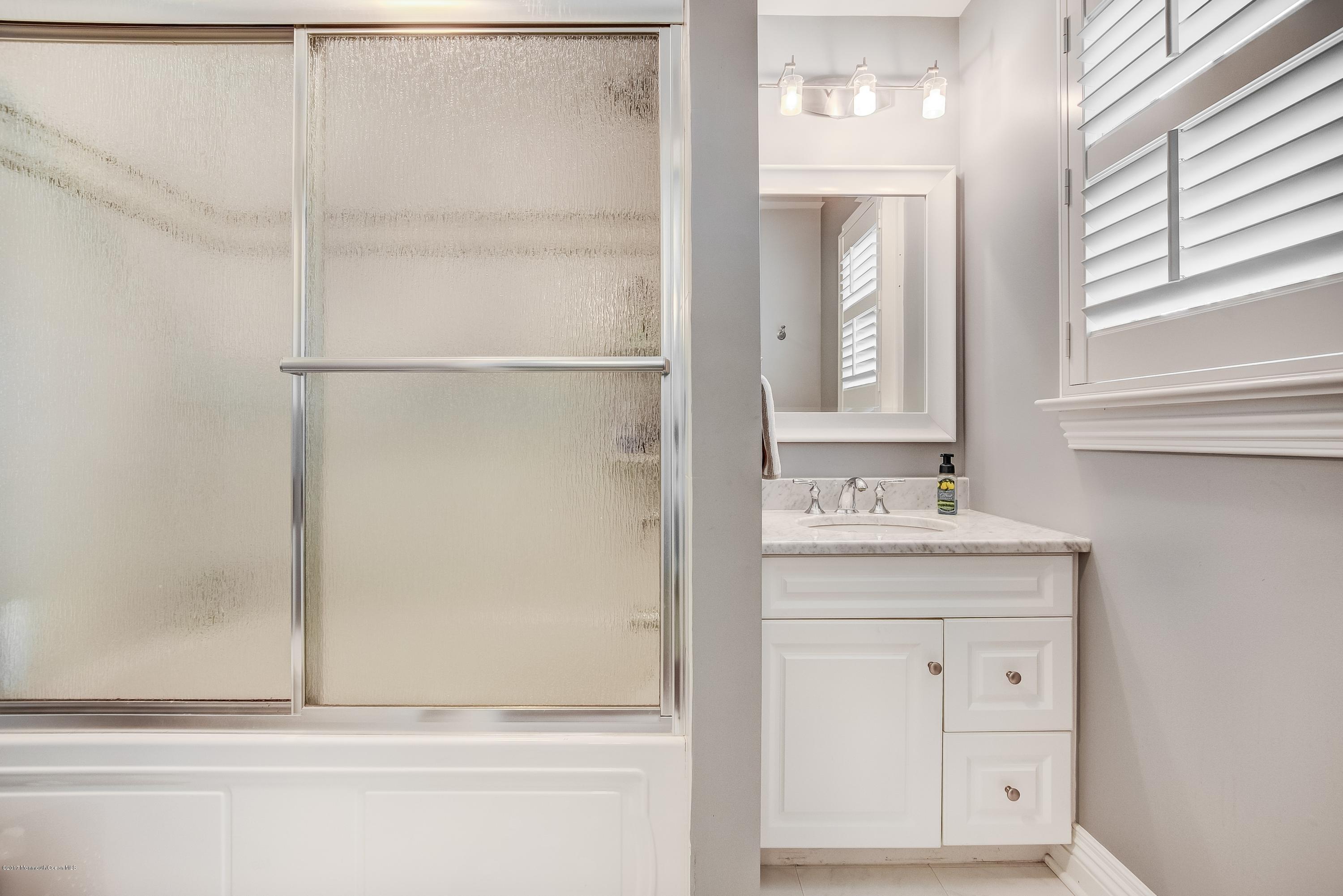 54 Judith Road Little Silver, NJ 07739 - Photo 23 of 44 033_Princess Suite bath