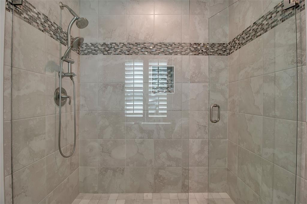 226 Golden Gate Point, Unit 21 Sarasota, FL 34236 - Photo 45 of 55