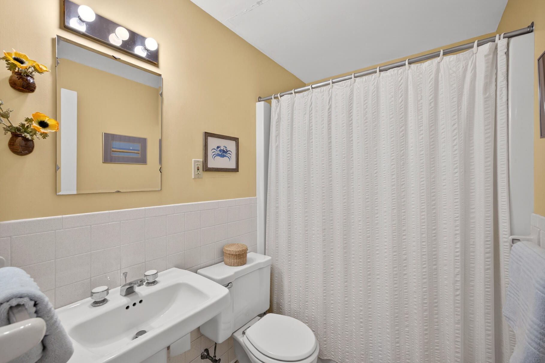 17 Gosnold Road Orleans, MA 02653 - Photo 22 of 52 Shared Full Bath