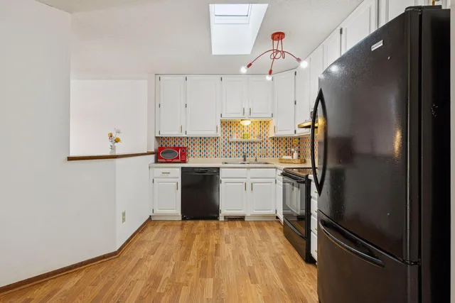 $405,000 | 561 Dresden Drive, Chaska, MN 55318