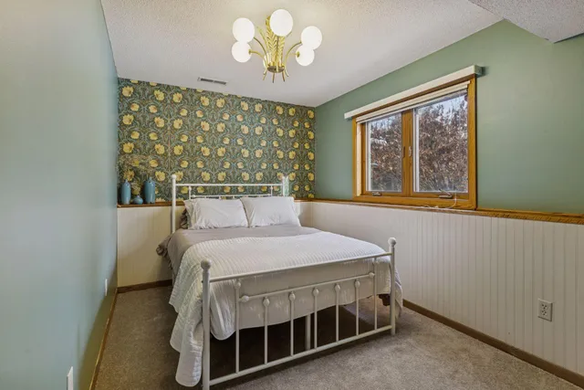 $405,000 | 561 Dresden Drive, Chaska, MN 55318