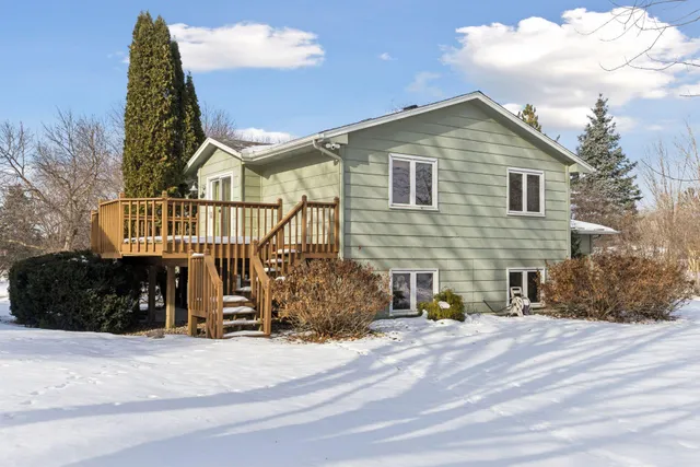 $405,000 | 561 Dresden Drive, Chaska, MN 55318