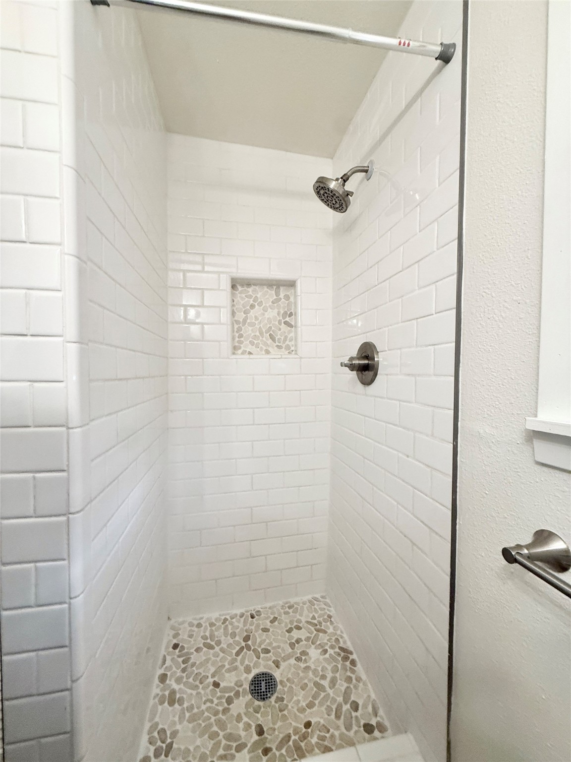 2714 Carrolton Street, Unit BACK Houston, TX 77023 - Photo 13 of 14 a bathroom with a shower