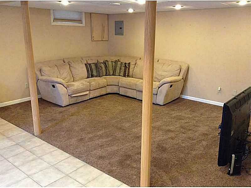 46 Oneida Street Pawtucket, RI 02860 - Photo 15 of 19 Living Room. In law living area
