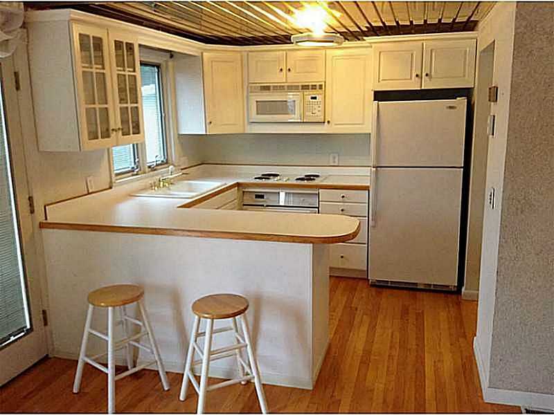 46 Oneida Street Pawtucket, RI 02860 - Photo 4 of 19 Kitchen. First floor kitchen.