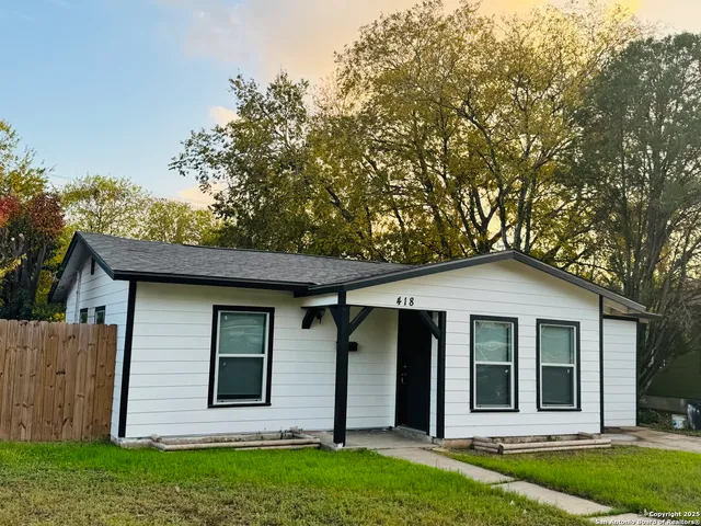 $1,395 | 418 Fargo Avenue, San Antonio, TX 78220