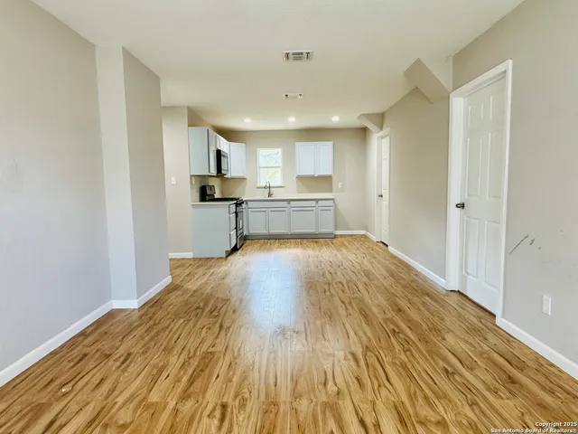 $1,395 | 418 Fargo Avenue, San Antonio, TX 78220