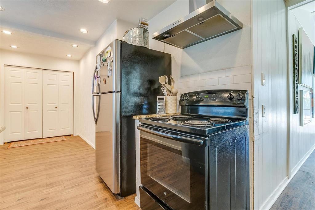 2212 Ridge Lane Grapevine, TX 76051 - Photo 14 of 39