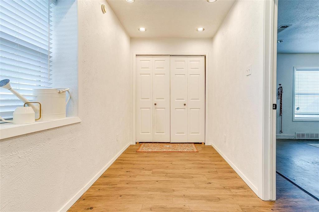 2212 Ridge Lane Grapevine, TX 76051 - Photo 17 of 39